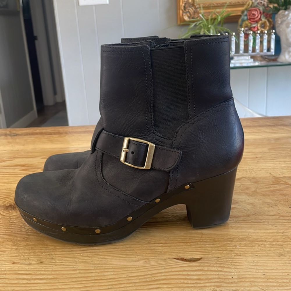 Clarks Boots - Picture 3 of 5